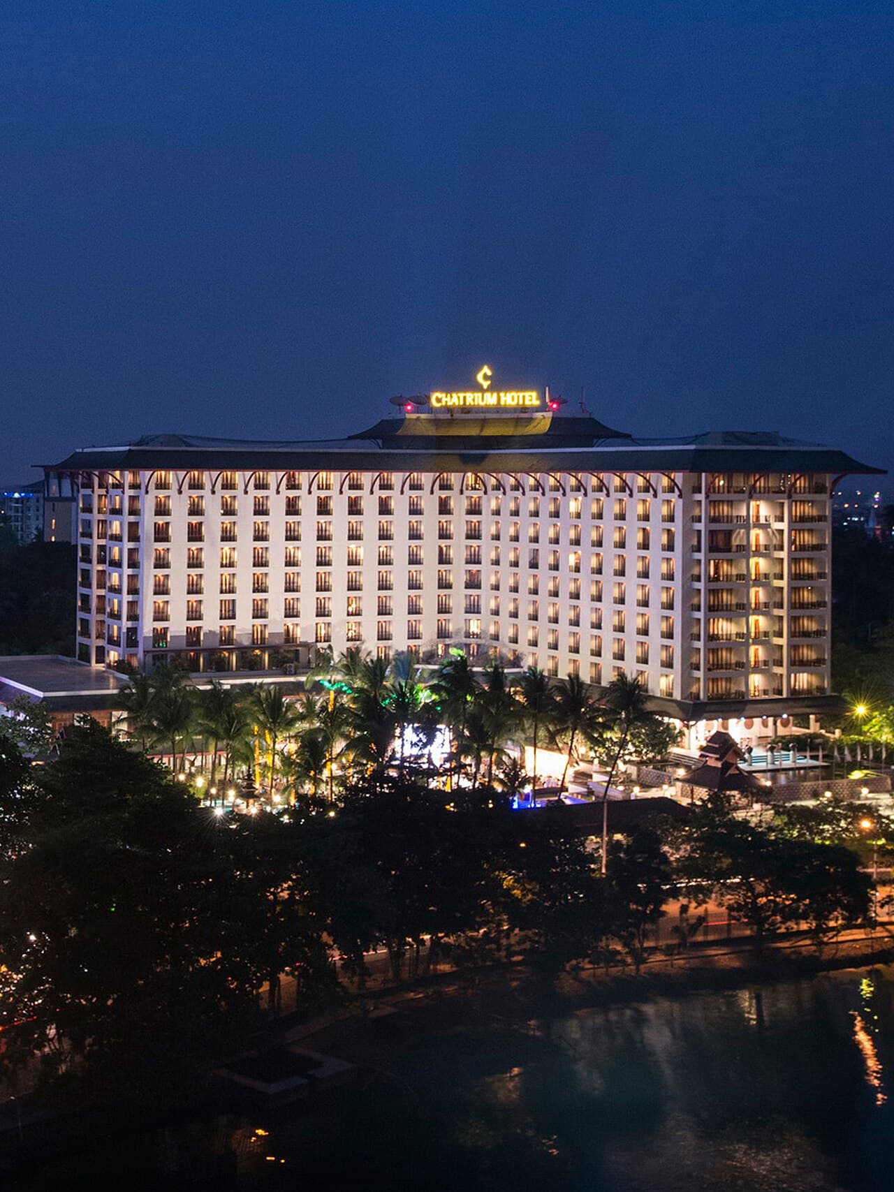 Chatrium Hotel Royal Lake Yangon